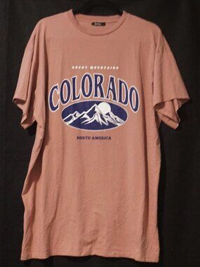 Boohoo Colorado Oversized Graphic Tee Lilac Rose with Navy Men’s Large